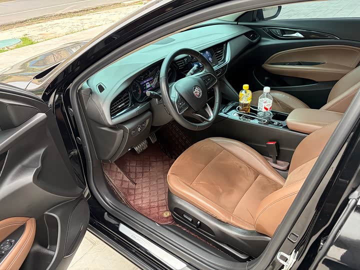 Photo 7 - Buick Regal