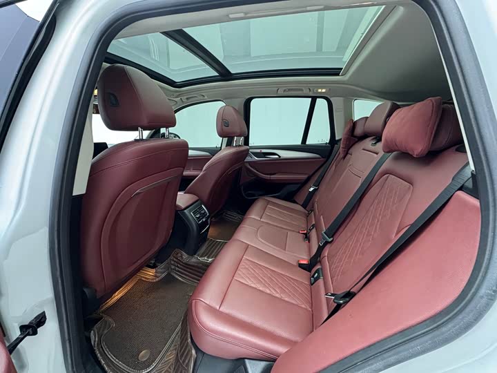 Фото 6 - BMW iX3