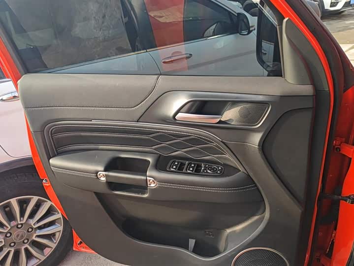 Фото 7 - Tank 300