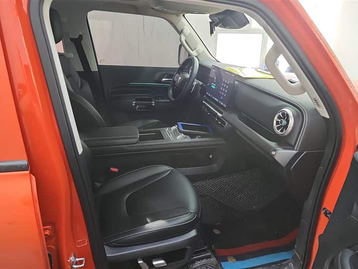 Фото 8 - Tank 300