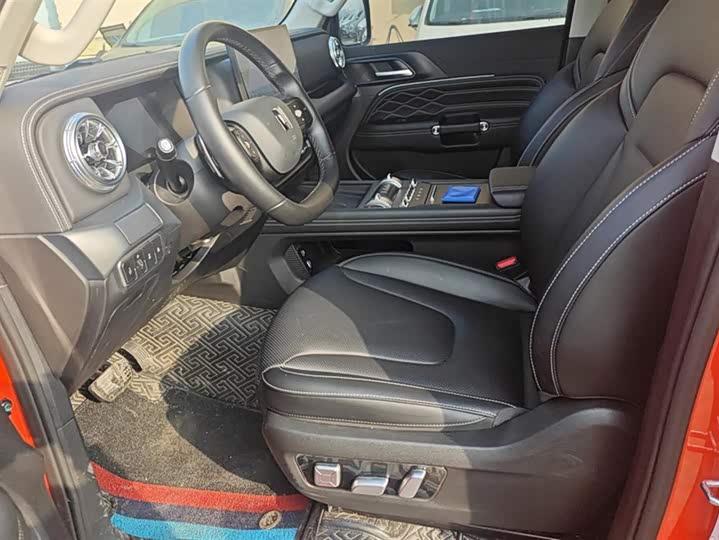 Фото 9 - Tank 300