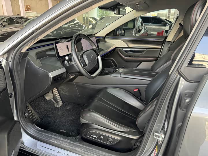 Фото 8 - XPeng P7