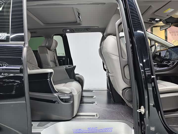 Фото 7 - GAC Trumpchi M8