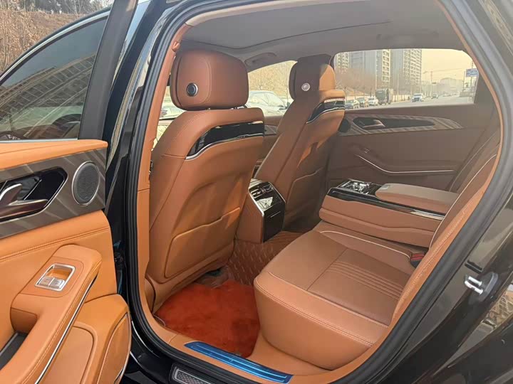 Фото 5 - Hongqi H9