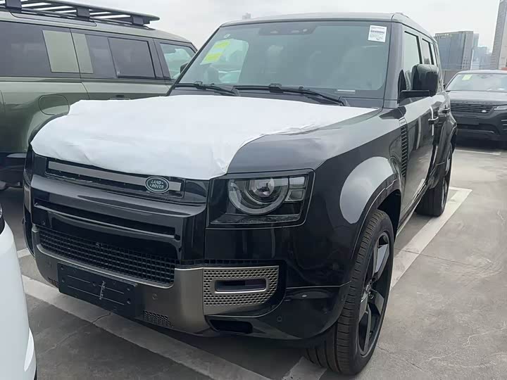 Photo 3 - Land Rover Defender