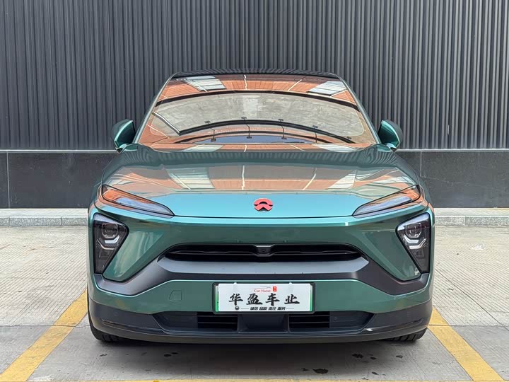 Фото 2 - Nio EC6