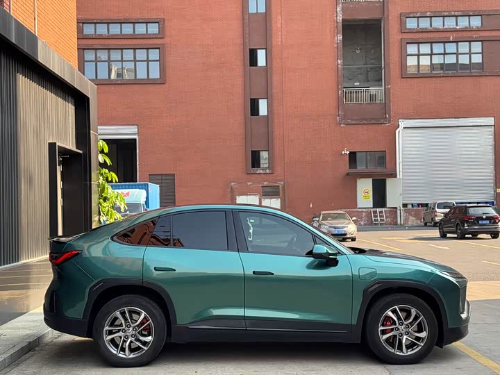 Фото 6 - Nio EC6