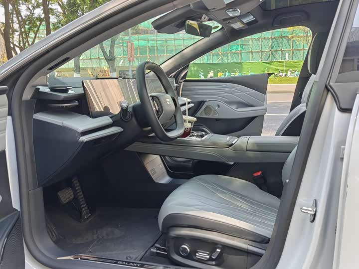 Фото 5 - Geely Galaxy E8