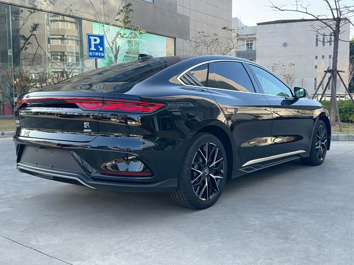 Фото 6 - BYD Han