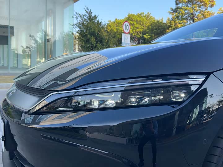 Фото 9 - BYD Han