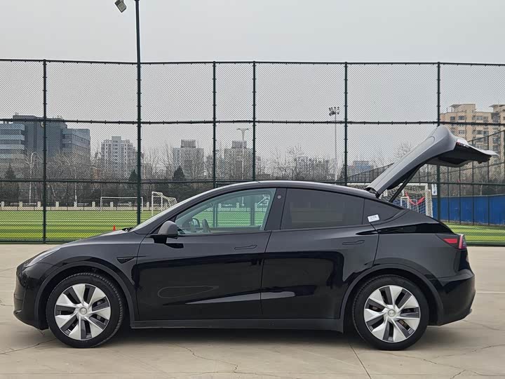 Tesla Model Y 2022 2022款 改款 后轮驱动版