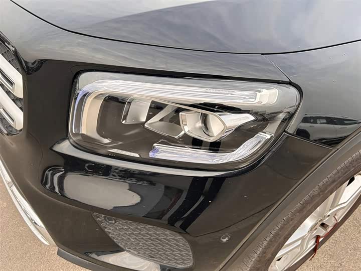 Фото 2 - Mercedes-Benz GLB-Class