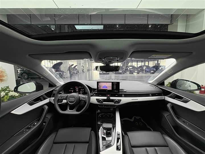 Фото 9 - Audi A5