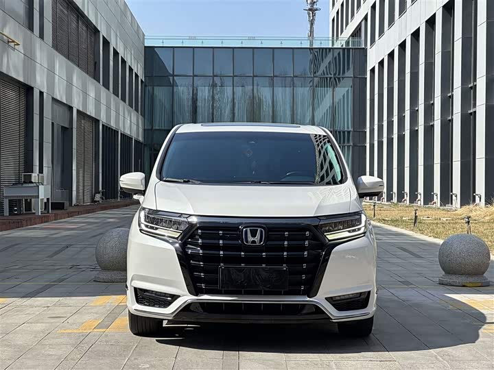 Фото 2 - Honda Elysion