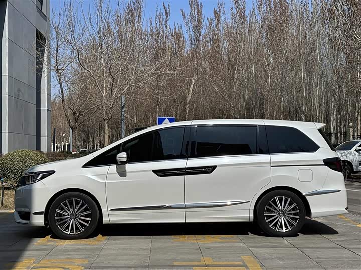 Фото 7 - Honda Elysion