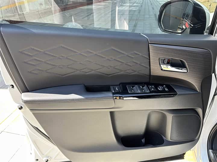 Фото 8 - Honda Elysion