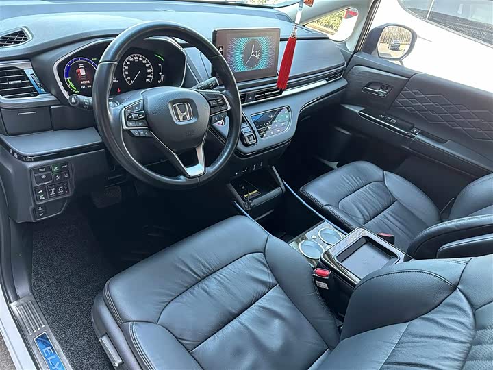 Фото 9 - Honda Elysion