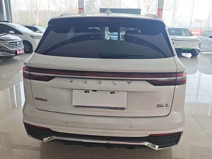 Фото 5 - Geely Monjaro