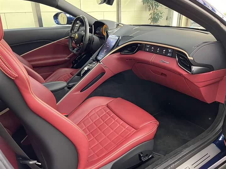 Фото 7 - Ferrari Roma