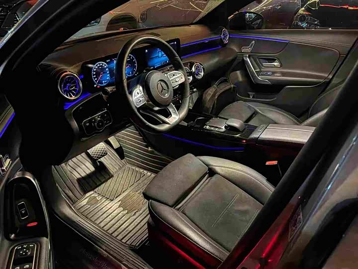 Фото 4 - Mercedes-Benz A-Class