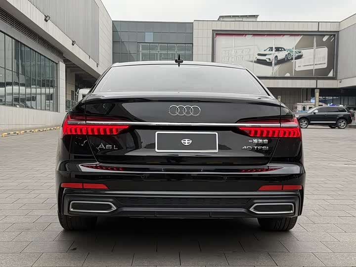 Фото 4 - Audi A6L