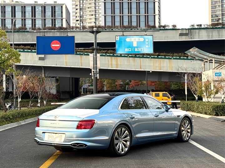 Bentley Flying Spur 2024 2024款 4.0T V8 雅度版