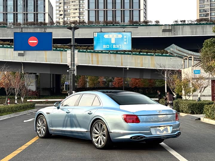 Bentley Flying Spur 2024 2024款 4.0T V8 雅度版