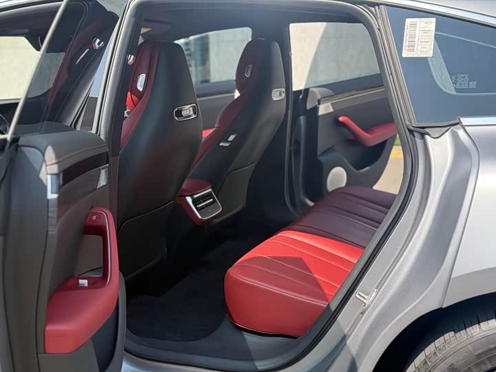 Фото 5 - Luxeed S7