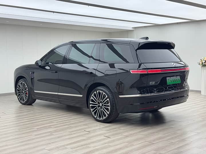 Фото 7 - Nio ES8