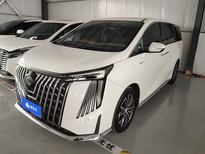 Фото 1 - GAC Trumpchi M8