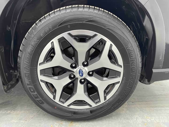 Photo 8 - Subaru Forester