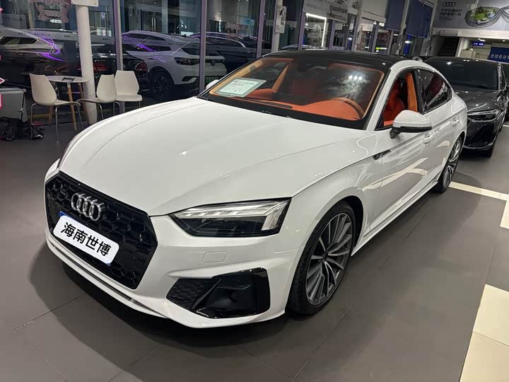 Фото 1 - Audi A5