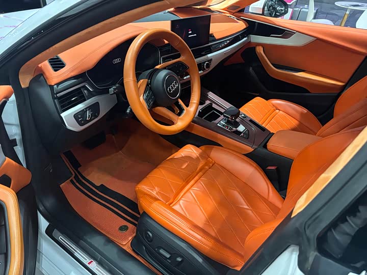 Фото 5 - Audi A5