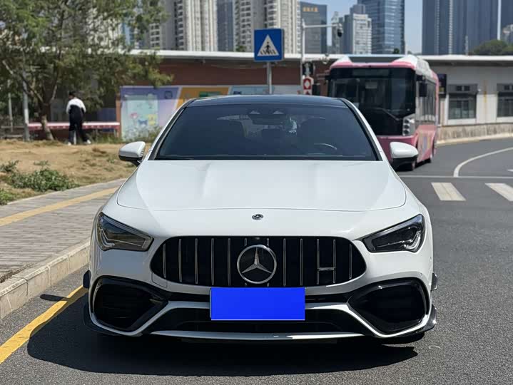 Фото 2 - Mercedes-Benz CLA-Class AMG