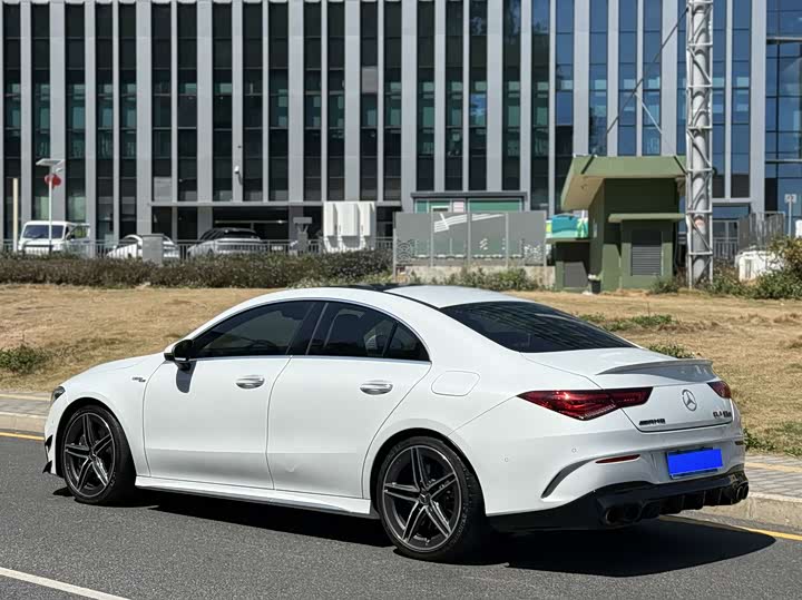 Фото 3 - Mercedes-Benz CLA-Class AMG