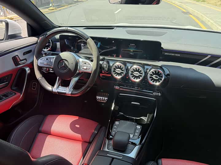 Фото 4 - Mercedes-Benz CLA-Class AMG