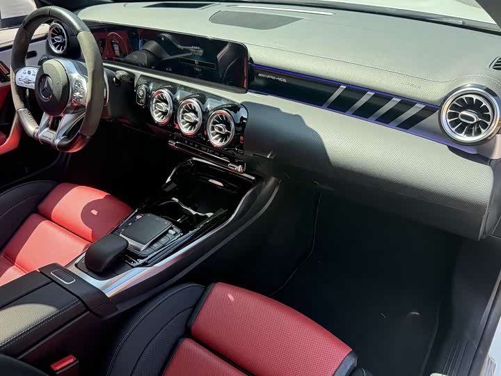 Фото 5 - Mercedes-Benz CLA-Class AMG