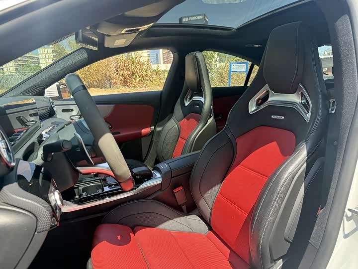 Фото 7 - Mercedes-Benz CLA-Class AMG