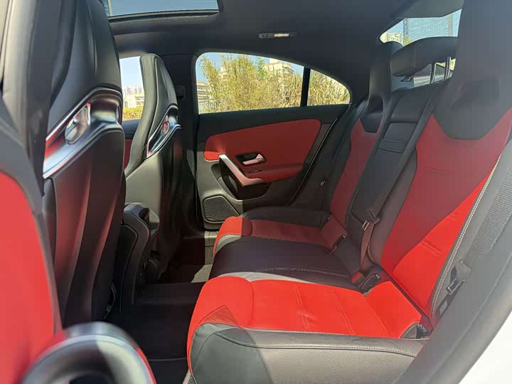 Фото 8 - Mercedes-Benz CLA-Class AMG