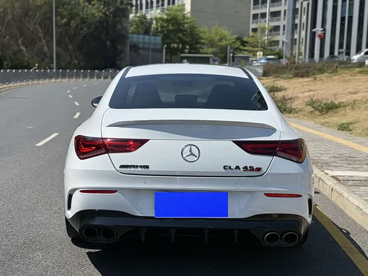 Фото 9 - Mercedes-Benz CLA-Class AMG