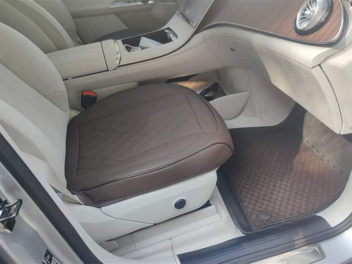 Photo 8 - Mercedes-Benz EQE SUV