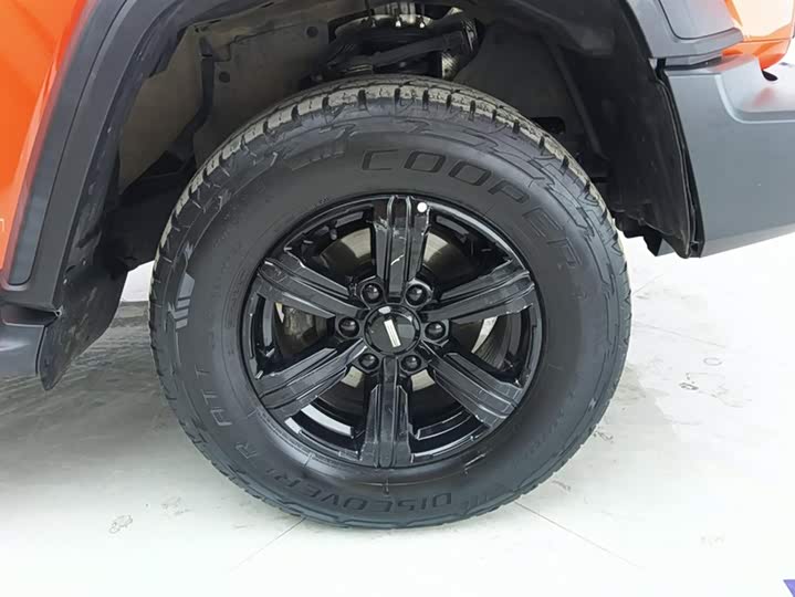 Фото 6 - Tank 300