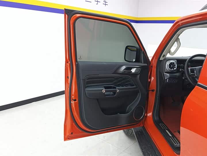 Фото 7 - Tank 300