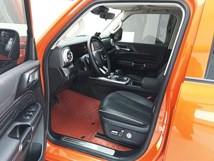 Фото 9 - Tank 300