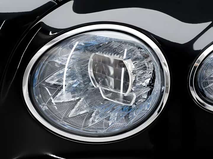 Фото 5 - Bentley Flying Spur