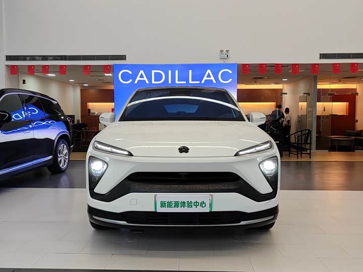 Фото 2 - Nio EC6