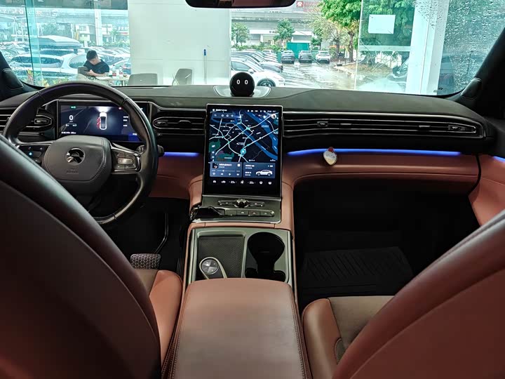 Фото 6 - Nio EC6