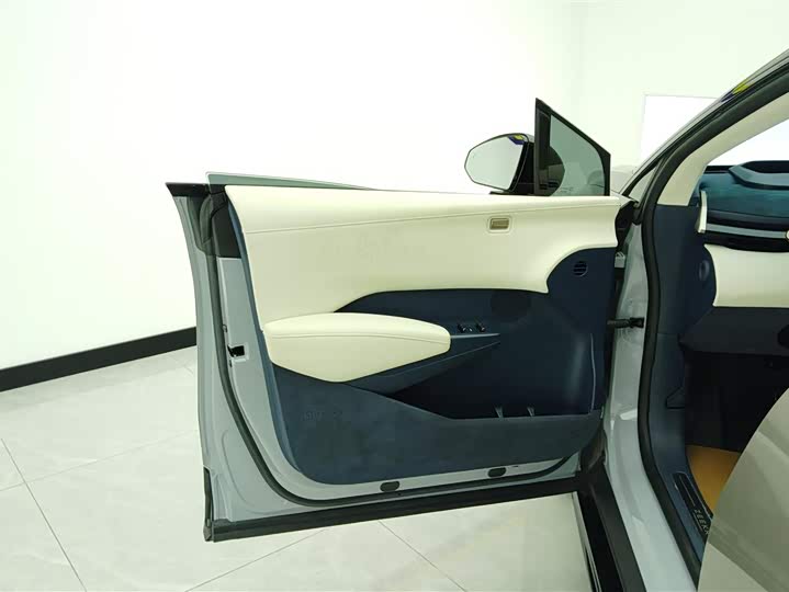 Фото 7 - Zeekr X