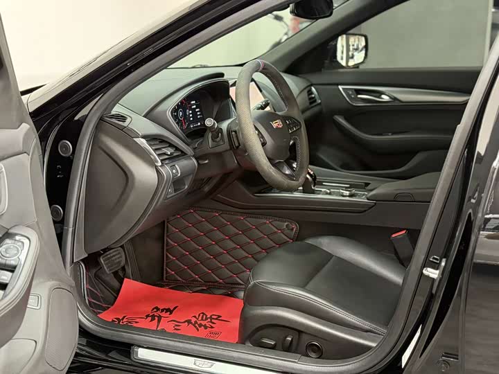 Photo 4 - Cadillac CT5