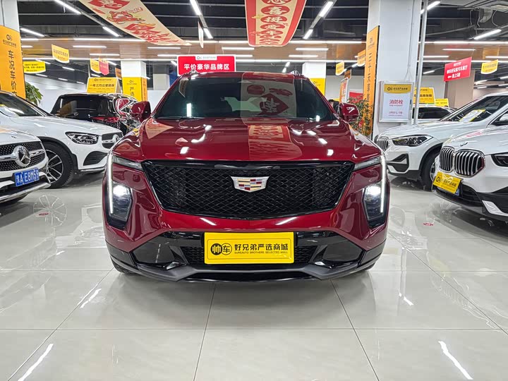 Фото 2 - Cadillac XT4